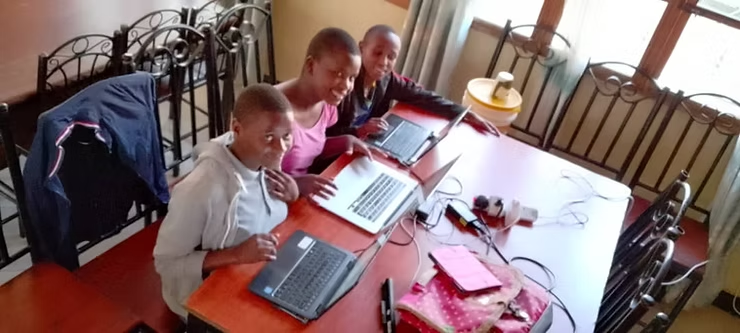 Fostering Global Community of Young Coding Enthusiasts
